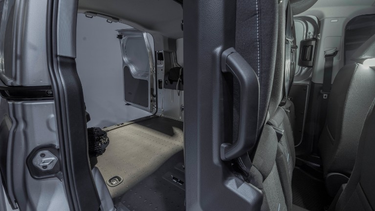ford transit_connect eu TRANSIT_CONNECT_KOMBI_SEATING_UP_ccl 16x9 2160x1215 fc